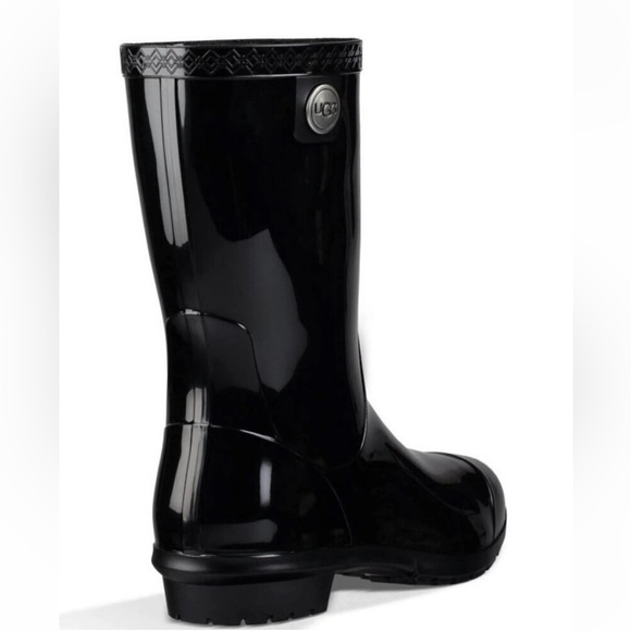 SOLD UGG Black Sienna Sherpa Insole Shiny Rain Boot Size 6/6.5 - Picture 4 of 16